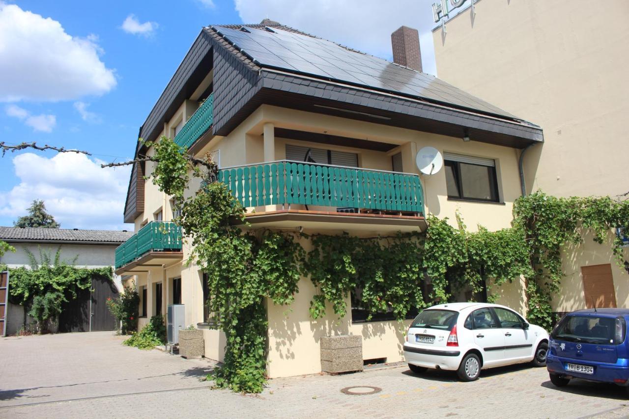 Hotel Gruener Baum Bretzenheim Exteriör bild
